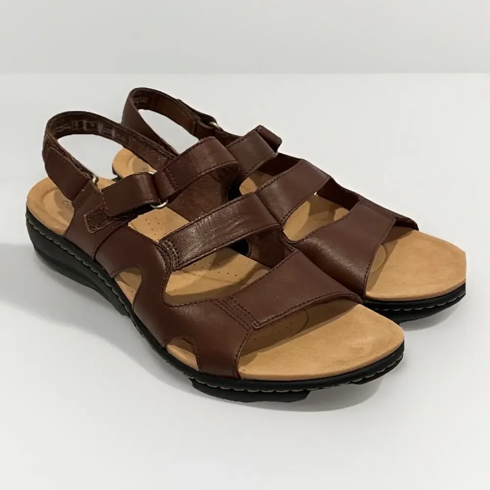 Clarks Women's Laurieann Style Flat Sandal- 9 brown -worn once